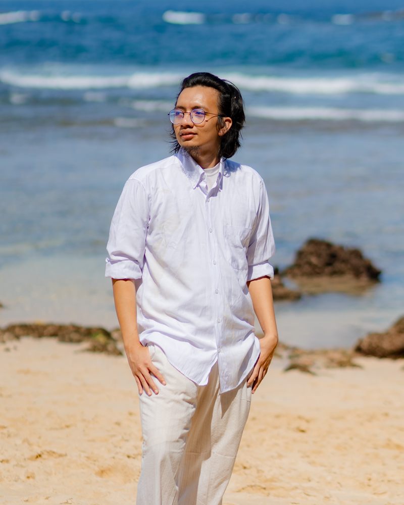 Potret Shovian di pantai